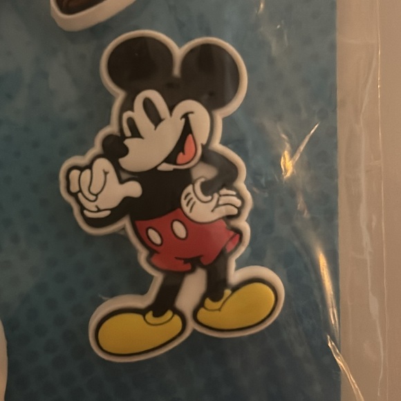 5 Disney & Friends Crocks Charms - Micky Minnie Donald Goofy & Pluto New! $30 - Picture 2 of 12